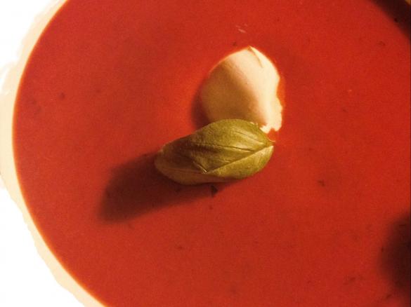 Frische Tomatencremesuppe in 10 Minuten