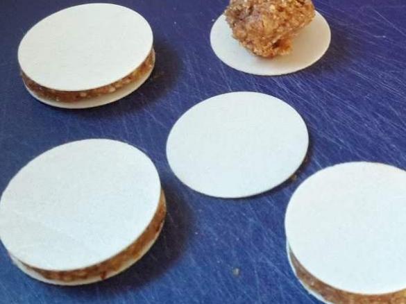 Fruchttaler mit Mandeln