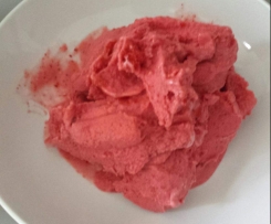 Erdbeer-Bananeneis - Figurfreundlich :-)