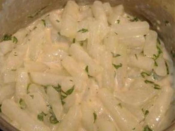 Kartoffeln mit Rahmkohlrabi und Bratwurst (All- In ONE)