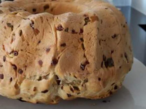 Hefezopf mit Speck und  Zwiebeln