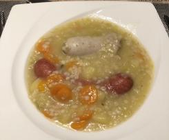 Graupensuppe mit Mettenden