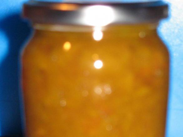 Variation von Birnenchutney