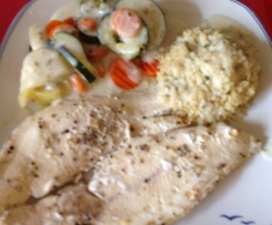 Steinbeißer mit Quinoa, Sommergemüse und Kräutersoße