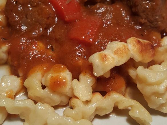 Gulasch mit Spätzle
