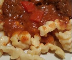 Gulasch mit Spätzle