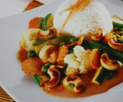 Thailändisches Gemüsecurry mit Reis