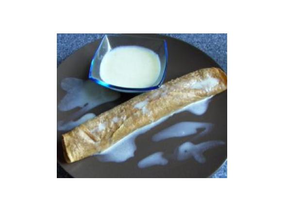 Amarettinicrepes mit frischer Erdbeercreme im Ofen karamellisiert