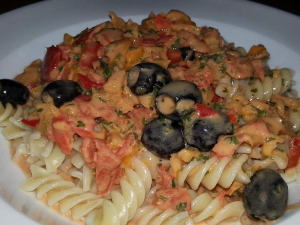 Tomaten-Kräuterrahmsosse 