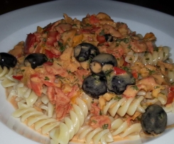 Tomaten-Kräuterrahmsosse 