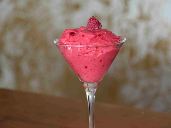 Himbeereis mit Banane