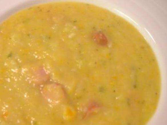 Knoblauch - Kartoffelsuppe mit Würstchen