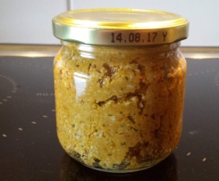 Veganer Brotaufstrich Tomate-Basilikum-Knoblauch (wie von dm Bio) 