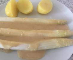Aromatische Sauce aus Spargelsud
