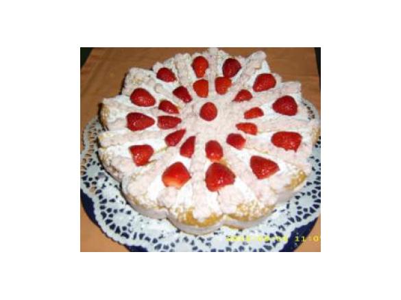 Erdbeertorte als Rose