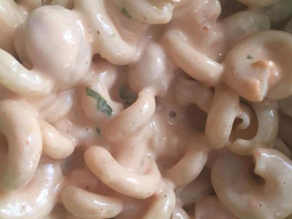 Käsesauce mit Basilikum