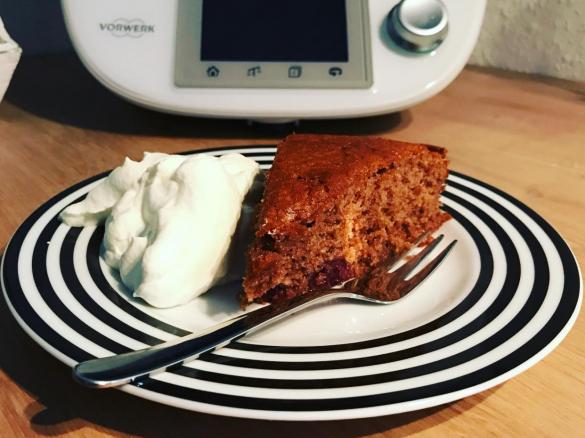 Schoko-Kirsch-Kuchen mit Schuss