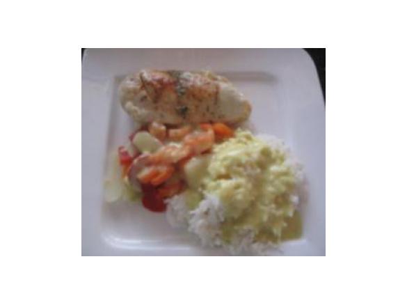 Hähnchenbrustfilet überb. m. Reis,Gemüse und Curry-Käsesauce