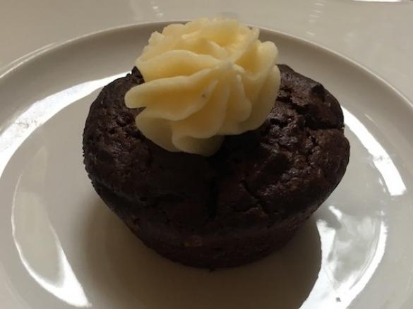 Brownie Cupcakes mit Vanillecreme "Oreo Art"