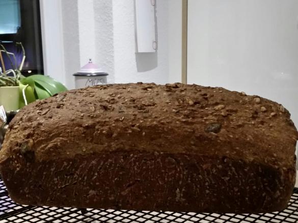 Vollkobrot , Dinkel- oder 5-Kornmischung