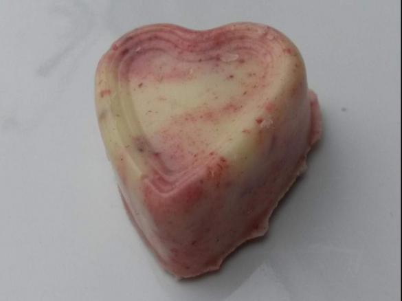 Erdbeer-weiße Schoki-Pralinen