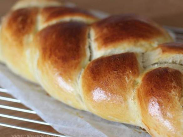 Hefezopf mit Puddingfüllung (Kochen hat Saison)