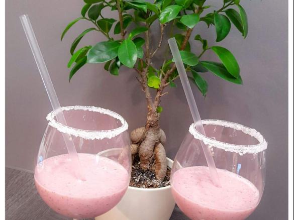 Bananen-Erdbeer-Milch-Smoothie