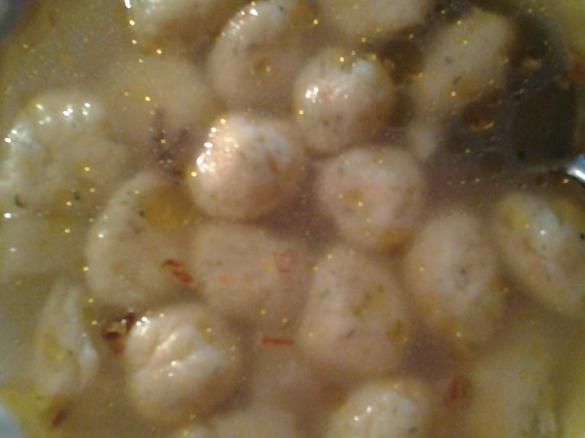 Variation von Klößen (Kopytka)