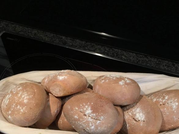 Momos Spezialbrötchen