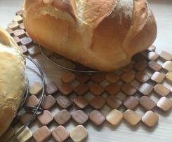 Französisches Brot aus dem Römertopf