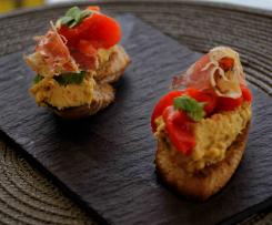 Dattel-CurryTapas mit Paprika und Jamon Serrano