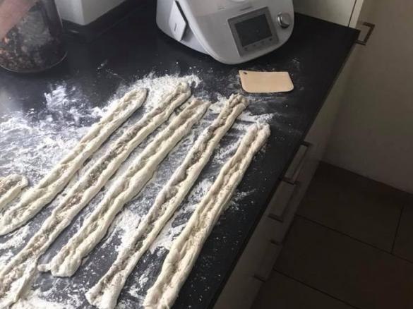 Grillbrot mit Tomatenfüllung