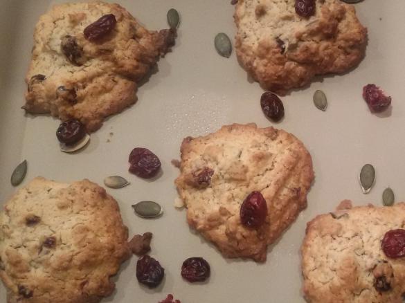 Plätzchen mit Cranberry + Kürbiskernen