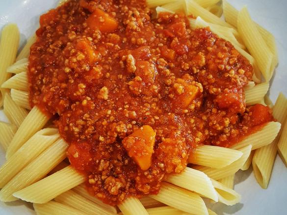 Variation Nudelsoße Bolognese aber mit Kürbis