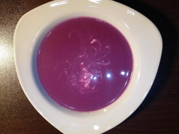 Rotkohlsuppe à la Steffen Henssler