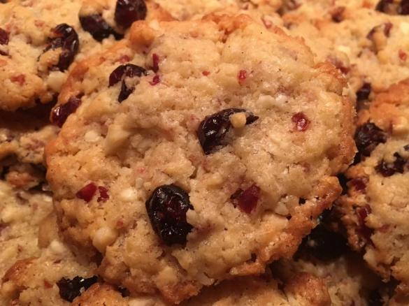 Yummie! American Cranberry Macadamia Cookies