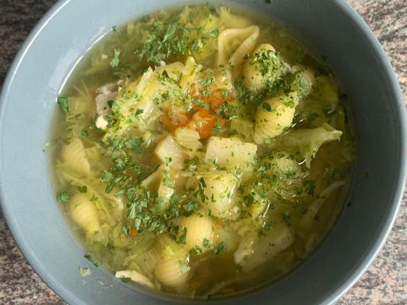 Gemüse - Nudel - Suppe a`la Mama