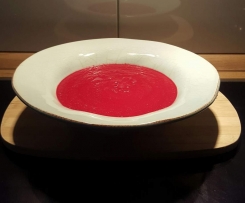 Rote Bete Suppe mit Apfel , vegan