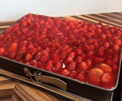 Erdbeerkuchen mit Schmand-Vanillecreme