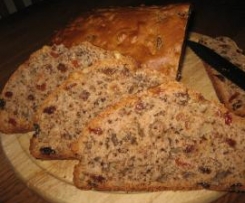 Walnuss-Rosinen-Brot