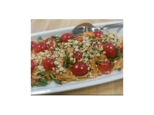 Variation Original thailändischer Papayasalat / Karottensalat