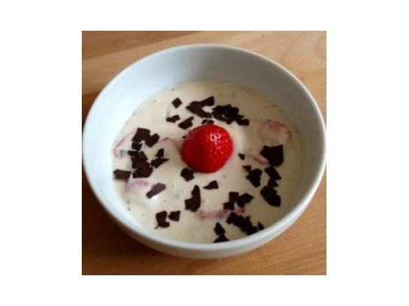 Erdbeeren mit Bananenquark