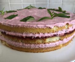 Erdbeer-Mousse-Kuchen
