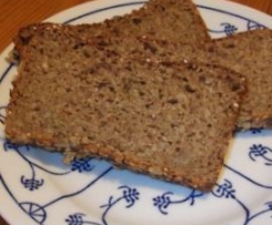 Kräftiges Landbrot (schwarzbrotähnlich)