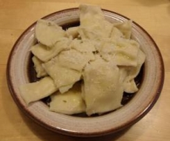 Frische Tortellini mit Käsefüllung