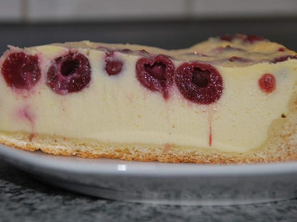 Variation von Kokos-Kirsch-Käsekuchen aus Finessen 2/2015