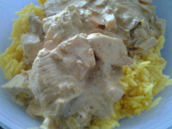 Gelbes Hähnchencurry