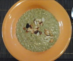 vegane Brokkoli - Mandelcreme - Suppe