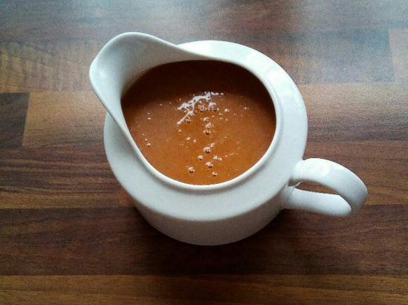 Variation von Bratensoße