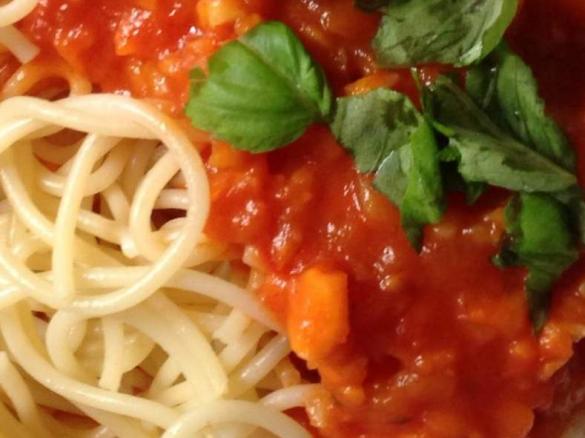 Tomaten-Gemüse-Soße